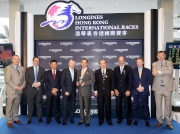Club��s CEO Winfried Engelbrecht-Bresges presents the 2015 Global Sprint Challenge final leg trophy to Huang Kai Wen, owner of the winning horse Peniaphobia in the LONGINES Hong Kong Sprint.