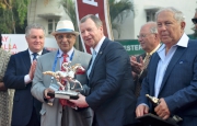 Dr Cyrus Poonawalla (second from left), Chairman of the 36th Asian Racing Conference Organising Committee, presents special award to Mr. Winfried Engelbrecht-Bresges on Sunday at Mahalakshmi Racecourse.