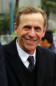 Trainer John Size needs one more win to reach a career milestone of 1000 wins in Hong Kong.