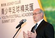 The Hong Kong Football Association��s Chief Executive Officer Mark Sutcliffe thanks the Club�� support for local football development.